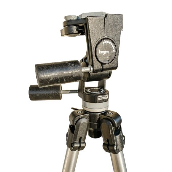 Bogen Manfrotto Professional Tripod 3011 & 3047 Tripod Head - Picture 5 of 10